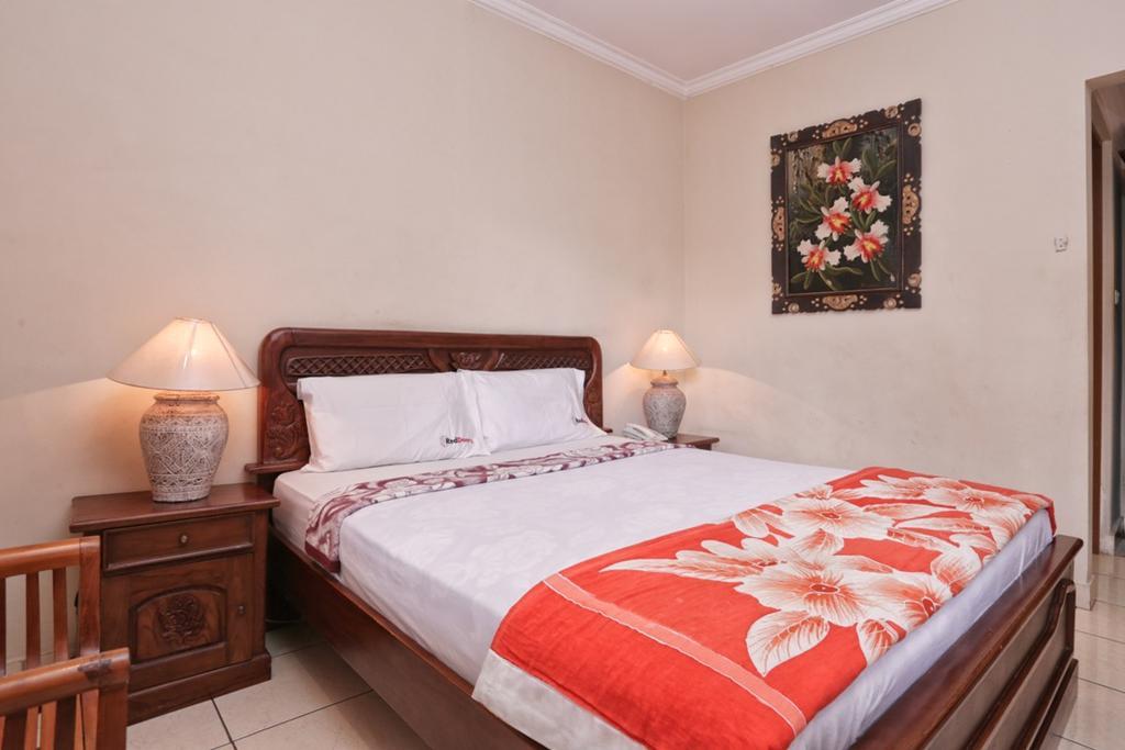 Hotel Reddoorz @ Legian Street Kuta Lombok Exterior foto