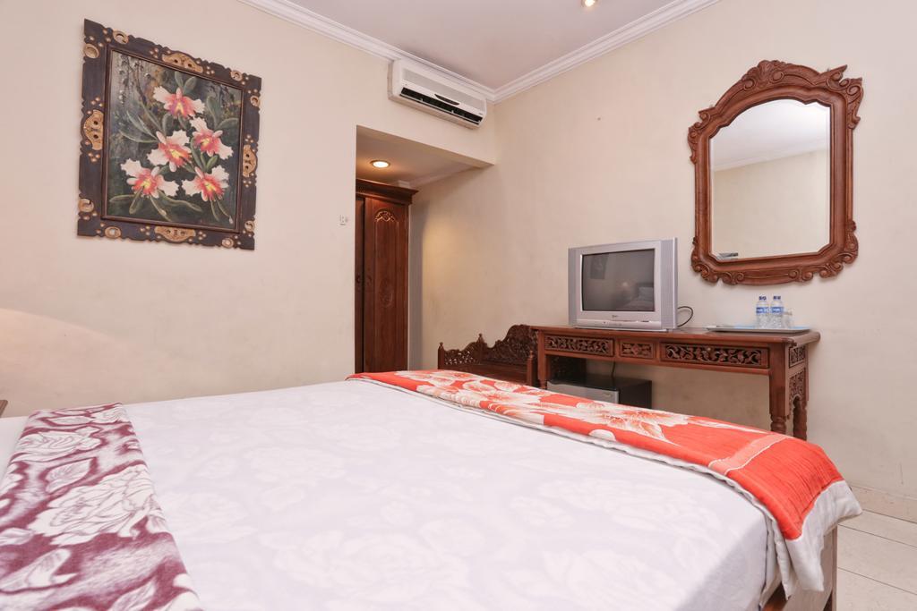 Hotel Reddoorz @ Legian Street Kuta Lombok Exterior foto