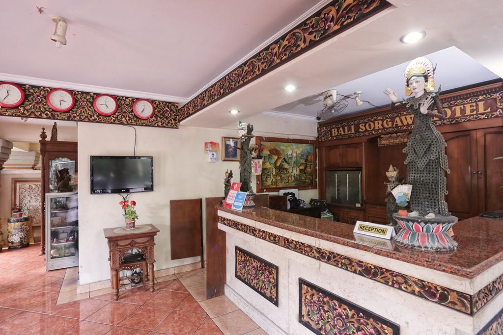 Hotel Reddoorz @ Legian Street Kuta Lombok Exterior foto
